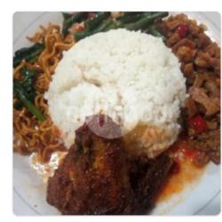 Nasi Rames Ayam Kecap