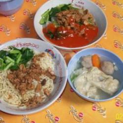 Mie Ceker Special Komplit ( 2 Bakso,2pangsit Rebus,2otak Otak Goreng