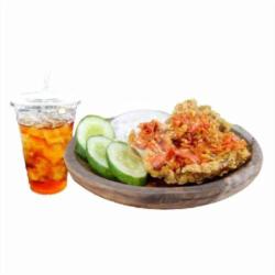 Nasi Ayam Geprek Crispy Pedas   Es Nutrisari Cincau Segar