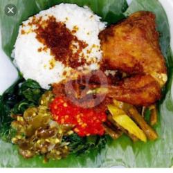 Nasi Ayam Goreng