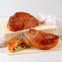 Spicy Beef Puff