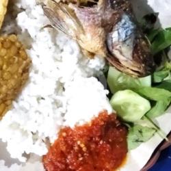 Spesial Penyet Ikan Betok