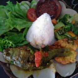 Nasi   Pesmol Ikan Mas   Sayur   Perkedel