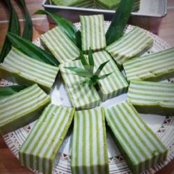 Kue Balapis Manado Asli Daun Pandan Wangi Tanpa Pewarna Ya Di Jamin Kualitasny Ok Pasti Bikin Nagih.