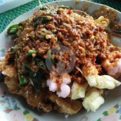 Lontong Pecel   Ayam Semur