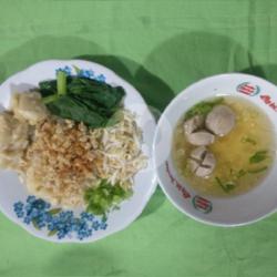 Kwetiauw Ayam Bakso Pangsit