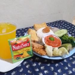 Tempong Tahu   Tempe   Nutisari Mangga Gandaria