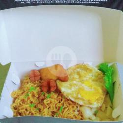 Mie Ableh Topping Telur