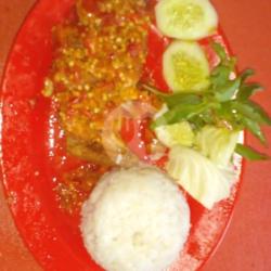 Ayam Gebug(penyet) Nasi