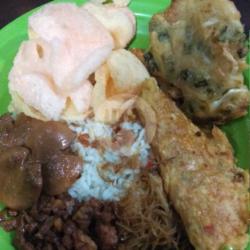 Paket Nasi Uduk Bakwan   Jengkol   Telor Dadar