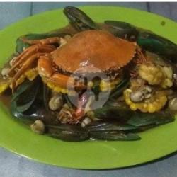 Kepiting  Udang   Kerang Ijo Masak Saos Padang