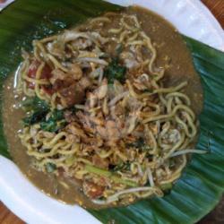 Mie Kuning Goreng Daging Lengkap