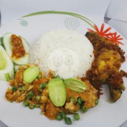 Sego Ayam Goreng   Orek Tempe Pedas