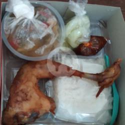 Nasi   Ayam Pejantan   Sayur Asem