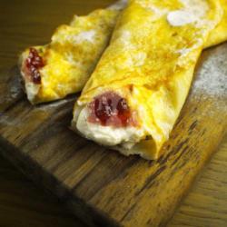 Creamy Cheesy Strawberry French Crepes