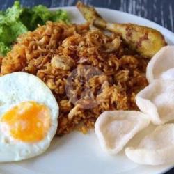 Nasi Goreng Telur   Ayam Goreng