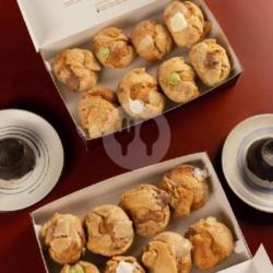 Box Of 8 Cream Puff