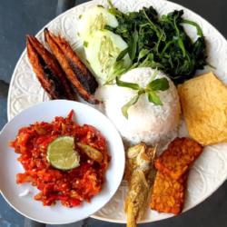Nasi Tempong Ikan Tongkol