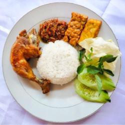 Lalapan Paha Tanpa Nasi