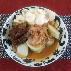 Lontong Sayur Labu Siam Rendang Ayam