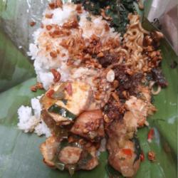 Nasi Jinggo Isi Ayam Woku / Ayam Rica