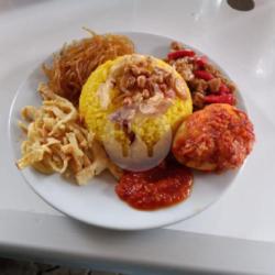 Nasi Kuning Tumpeng Telur Balado