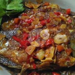 Ikan Gurame Bumbu Pedas Manis Ukrn Sedang