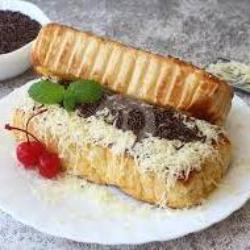 Roti Bakar Strawberry Full