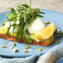 Smashed Avocado Poached Egg