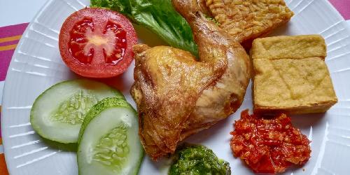 Ayam Sambel Ulek Cafe Siang Malam, Setiabudi