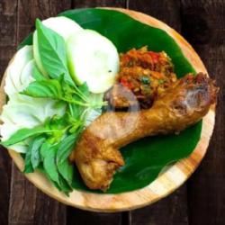 Penyet Kepala Ayam  Lalapan