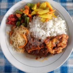 Nasi Campur Krengsengan Daging