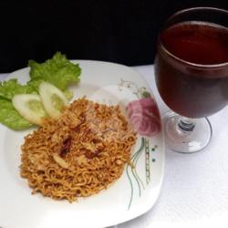 Mie Goreng Mantul   Es (jeruk/teh)