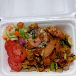 Kuwetiaw Goreng Sosis