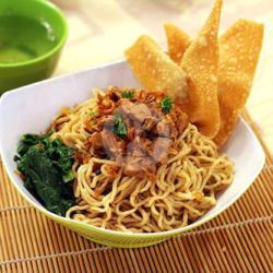 Pangsit Mie Goreng