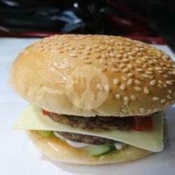 Burger Dobel Sapi   Keju