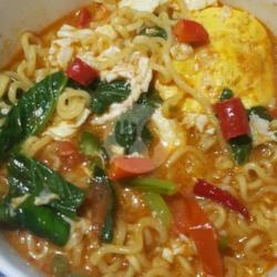 Indomie Kuah Rasa Soto Isi Sayur Dan Telur