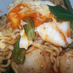 Mie Seuhah Vs Telur