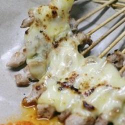 Sate Taichan Campur Kulit Bakar Mozzarella