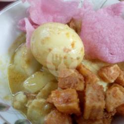 Ketupat Opor Telur Dan Sambal Kentang