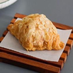 Croissant Almond Butter