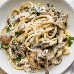 Spaghetti Creamy Chicken Mushroom