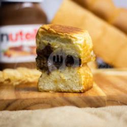 Roti Bakar Balok Nutella