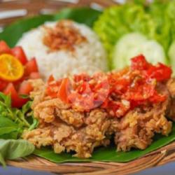 Nasi Ayam Geprek Pelakor