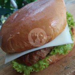 Burger Keju Saos Tomat
