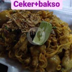 Indomie Goreng Ceker Bakso