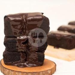 Kue Balok Brownies Meleleh