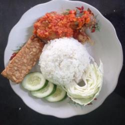 Paket Ayam Gepuk Sambal Bawang Tempe Lalaban  (gratis) Es Teh Tong Tji