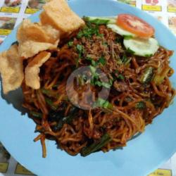 Mee Goreng Jatuh Cinta