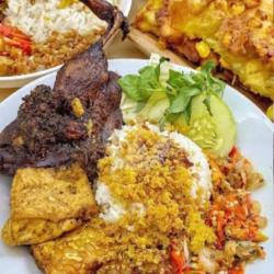 Nasi Ayam Goreng Tahu Tempe